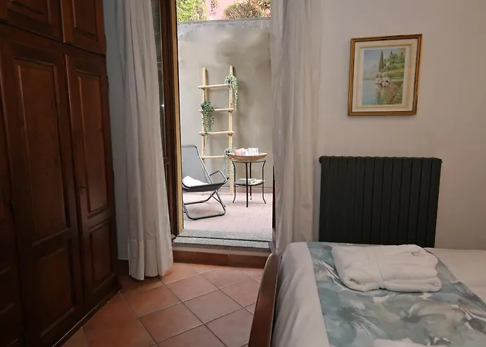 Mella Al Porto - With Terraces Near The - Parking בלאג'יו