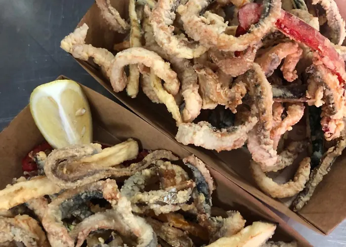 Mella Al Porto - With Terraces Near The - Parking בלאג'יו